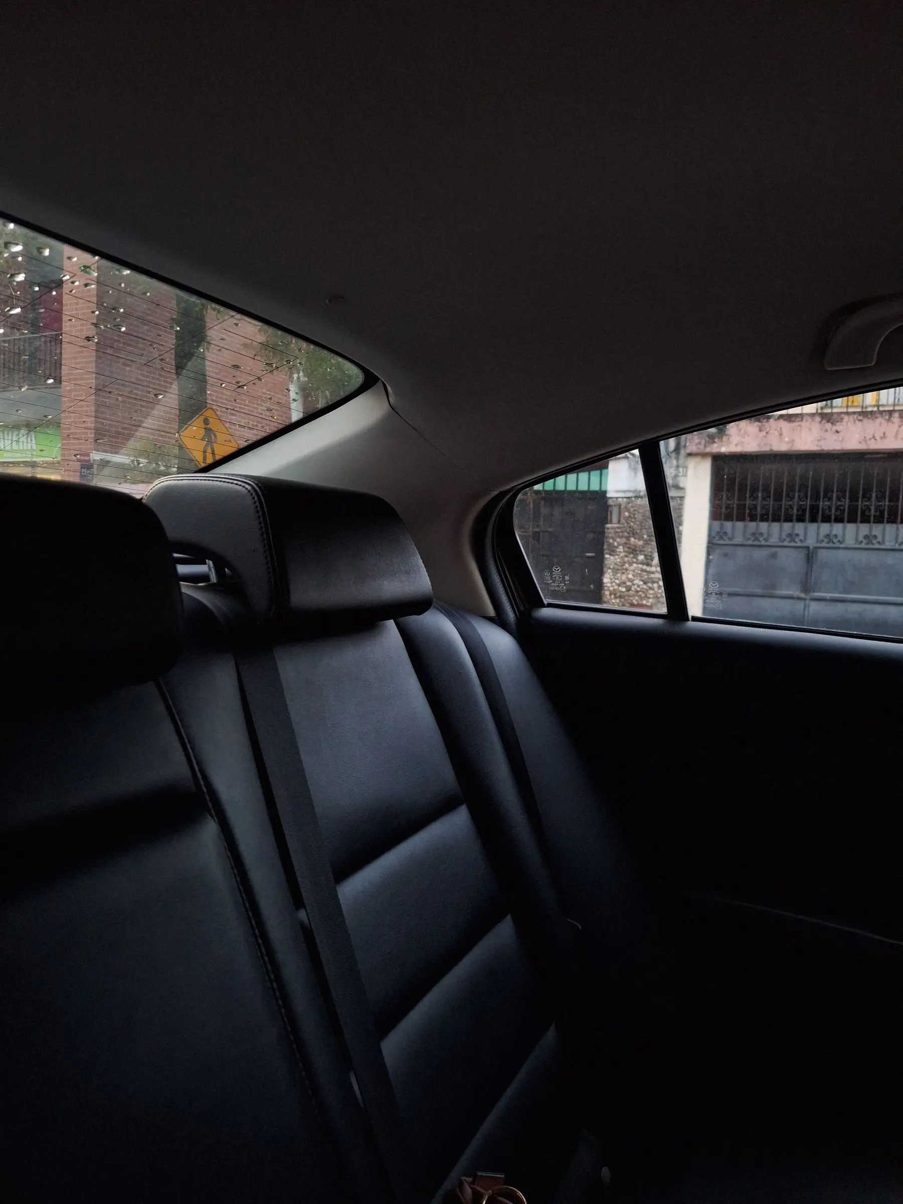 Chevrolet Tracker LT 2022. Asientos traseros